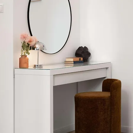 Bright Scandinavian Flat Bathtub N Danube Steps Lejlighed *